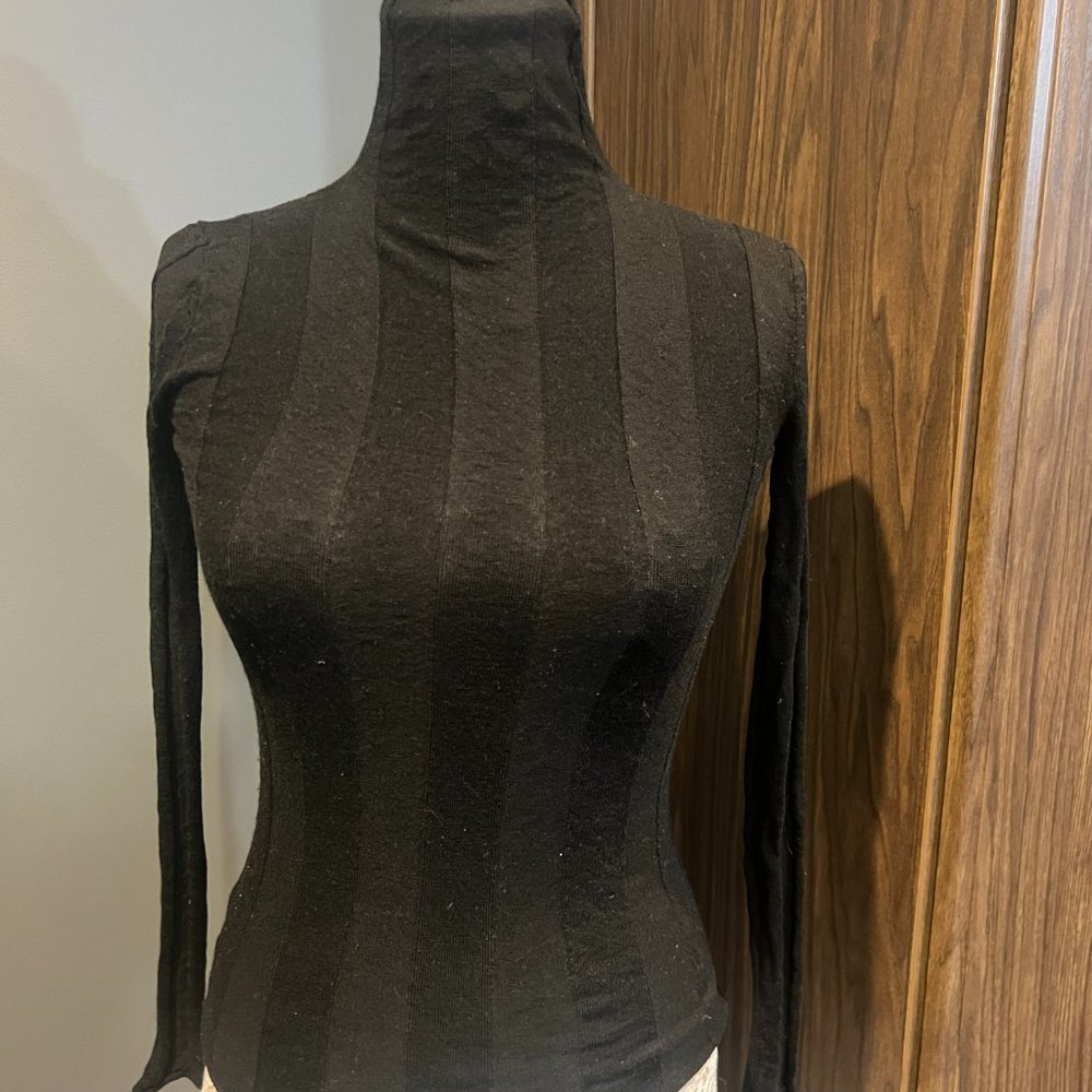 JOSEPH Merino Wool Turtleneck Sweater - Size XS